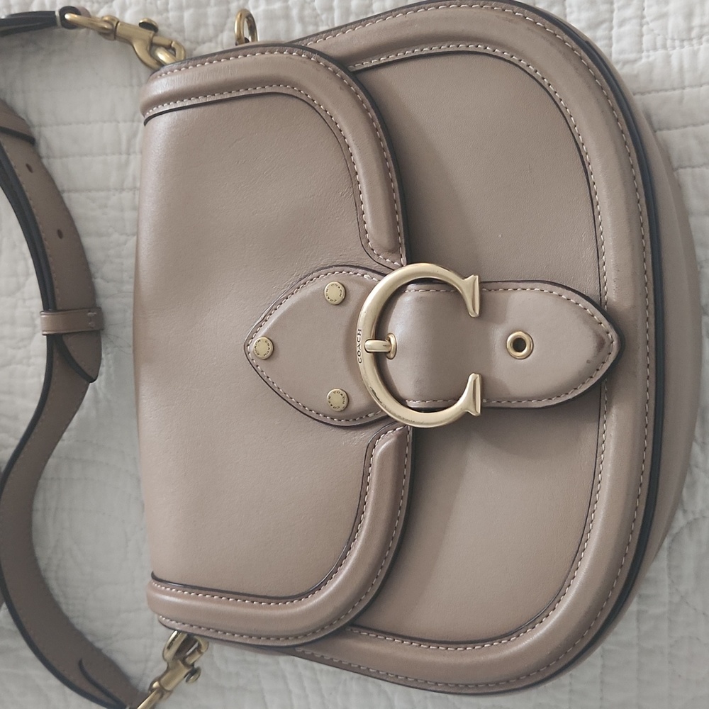 Coach, Jennifer Lopez  Beat Saddle bag